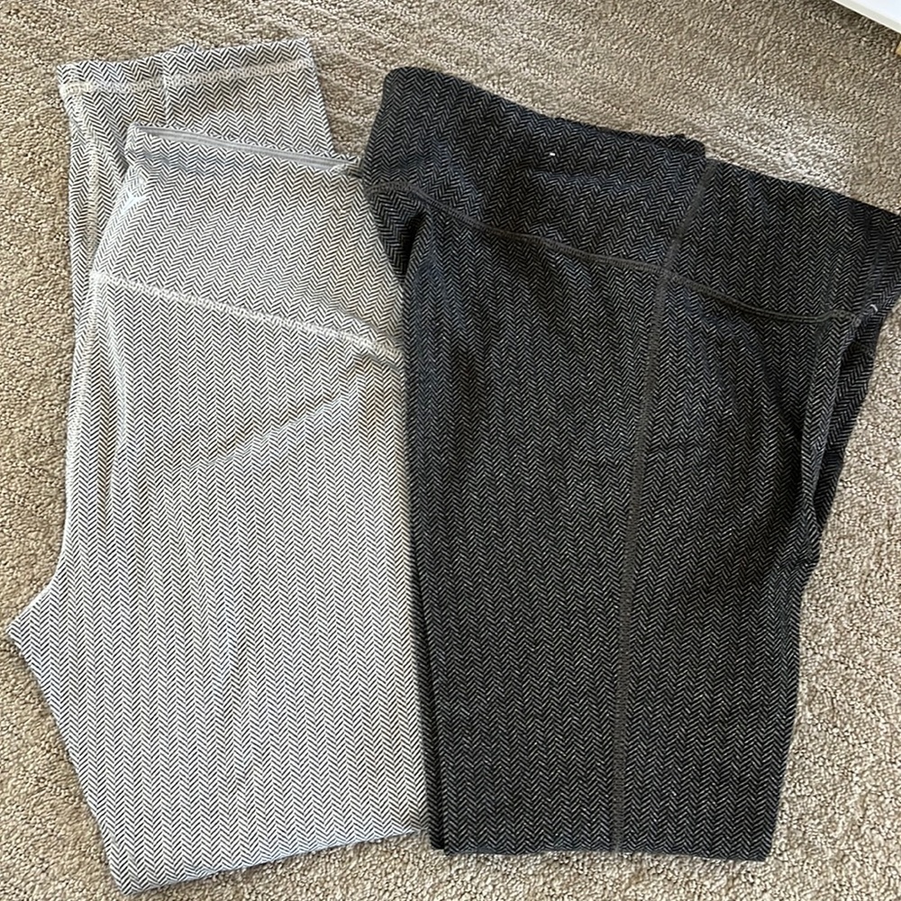 2 Old Navy Herringbone Go-Dry Leggings
